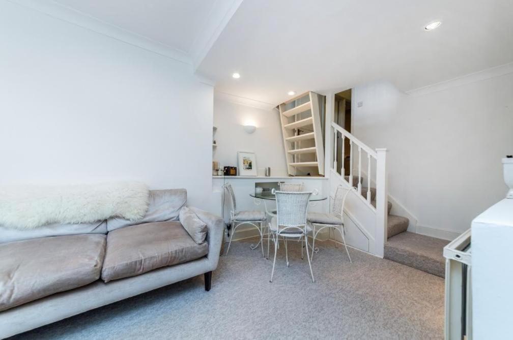 Stylish 2-bed In West - Extended Appartamento Londra