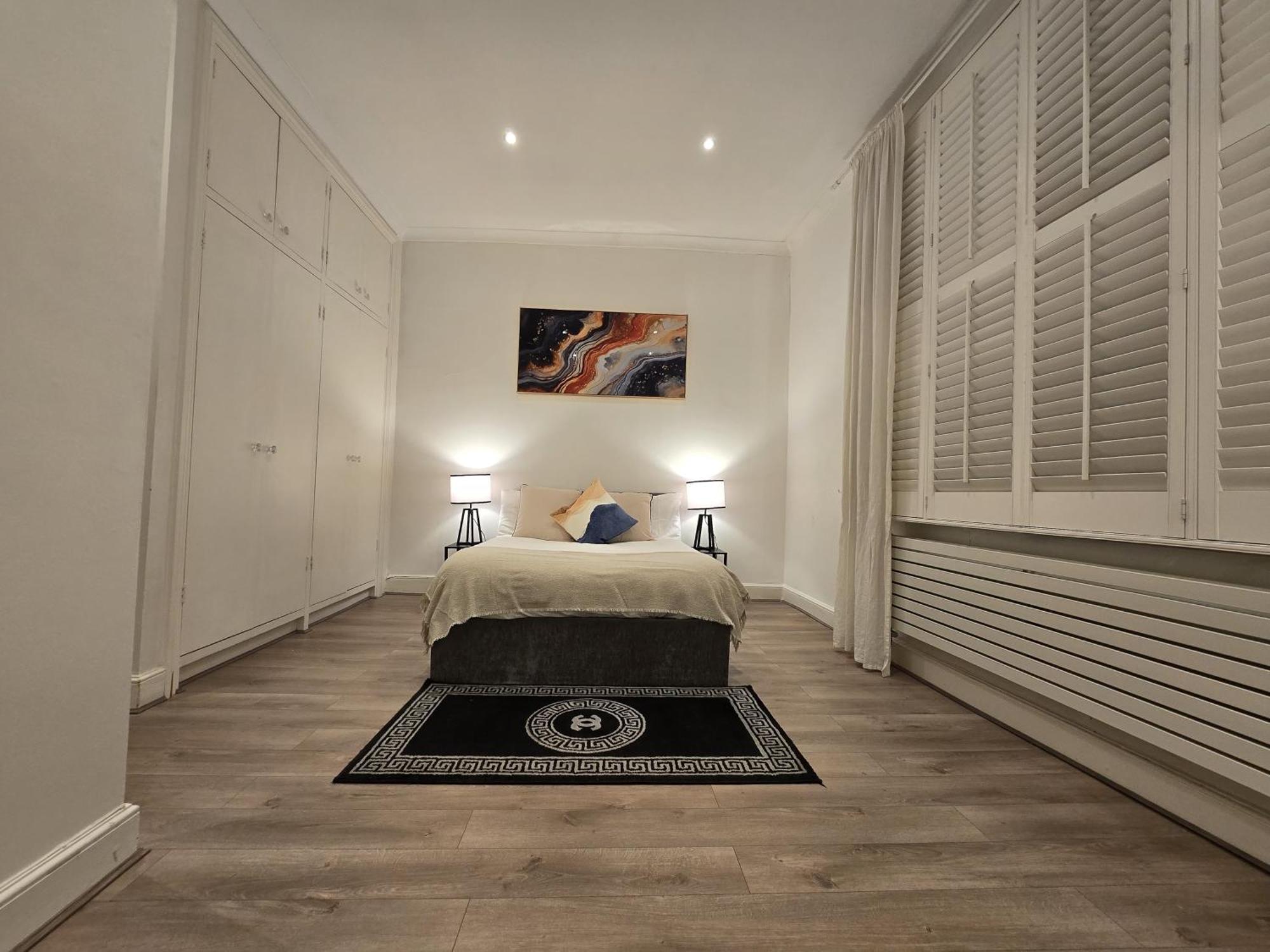 Stylish 2-bed In West - Extended Appartamento *