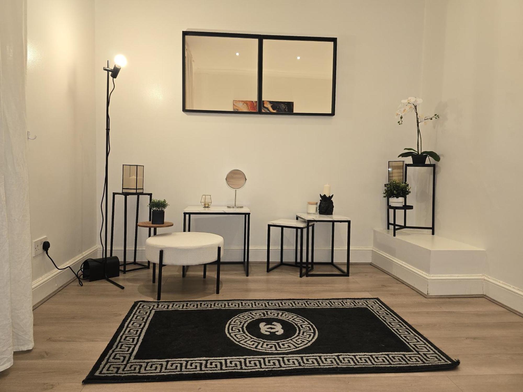 Appartamento Stylish 2-bed In West - Extended Londra