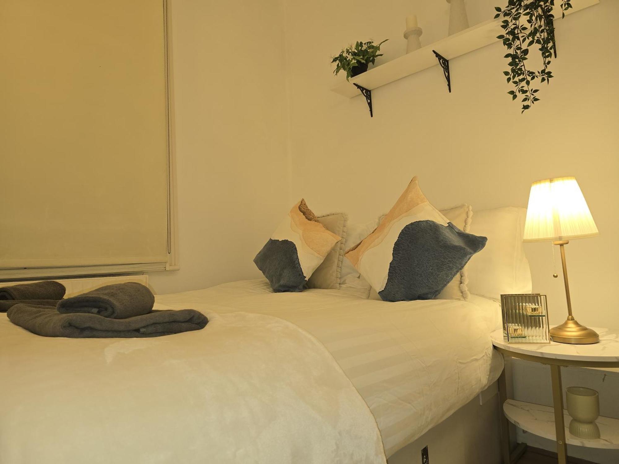 Stylish 2-bed In West - Extended Appartamento Londra